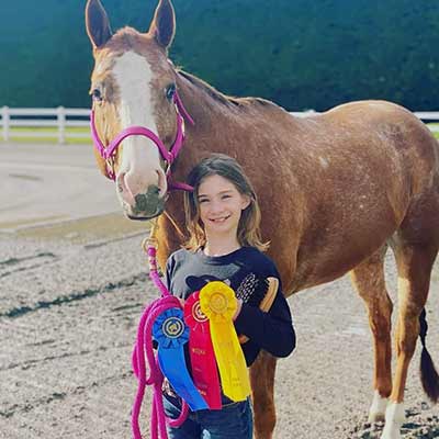 Deerfield Student With Red Lil Loper 2021 Trainer's Invitational